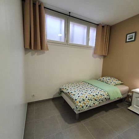Grand Studio Gravelines Centre , 5 Mn Du Cnpe Et De La Plage, Absence De Chambre Privative Exterior photo