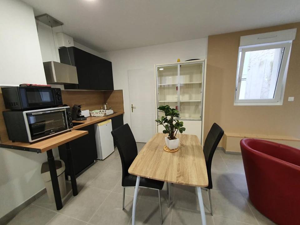 Grand Studio Gravelines Centre , 5 Mn Du Cnpe Et De La Plage, Absence De Chambre Privative Exterior photo